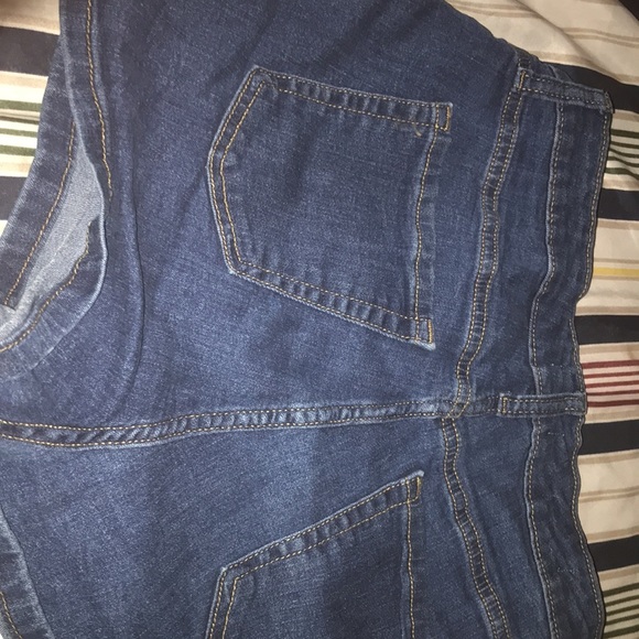 Juniors and petite - Picture 7 of 7